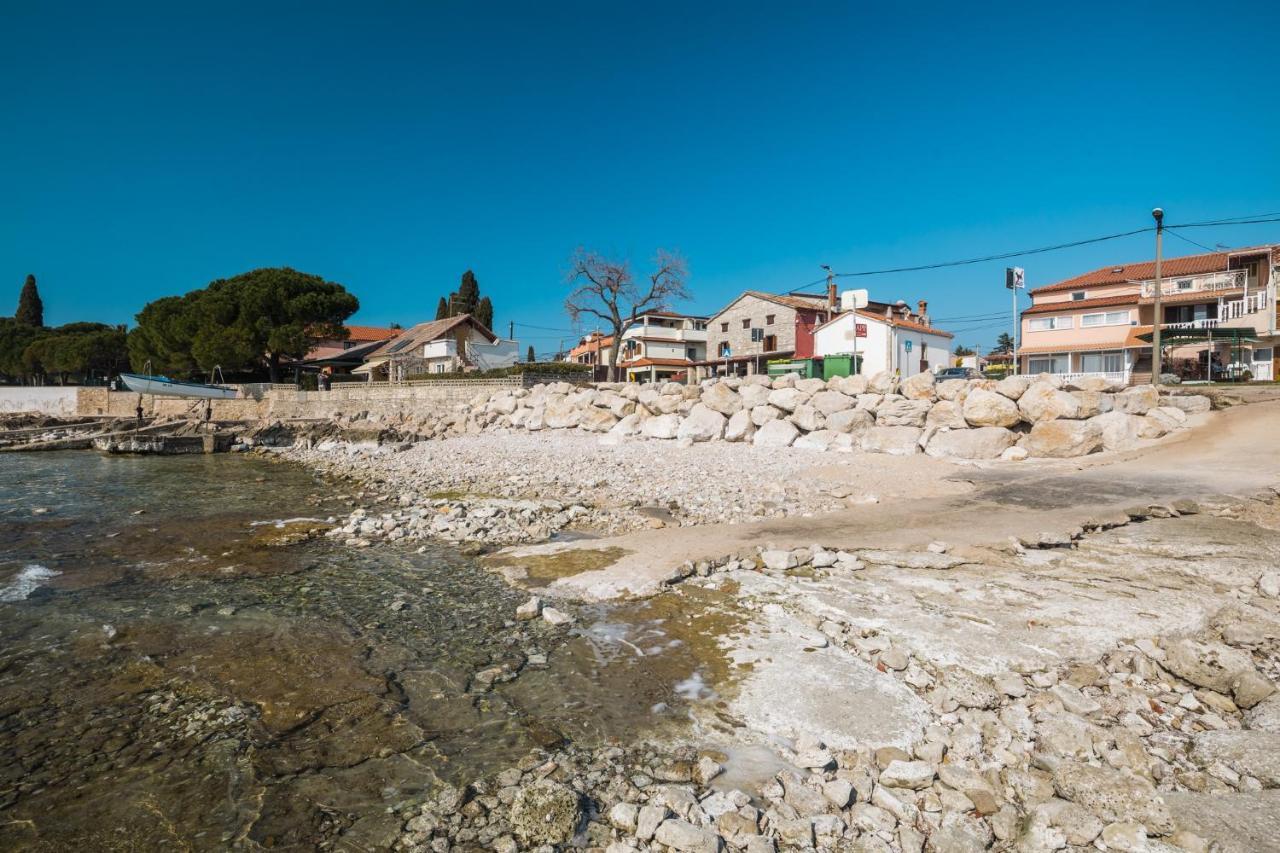 Apartments By The Sea Zambratija, Umag - 2557 Exterior foto